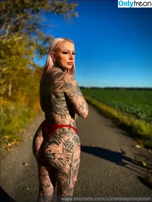 Zombieprinzessin / laurachesnok nude photo #0023
