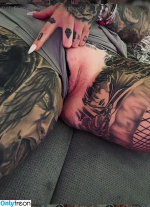 Zombieprinzessin / laurachesnok nude photo #0161