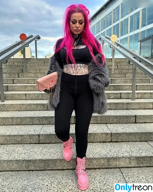 Zombieprinzessin nude photo #0008 (laurachesnok)