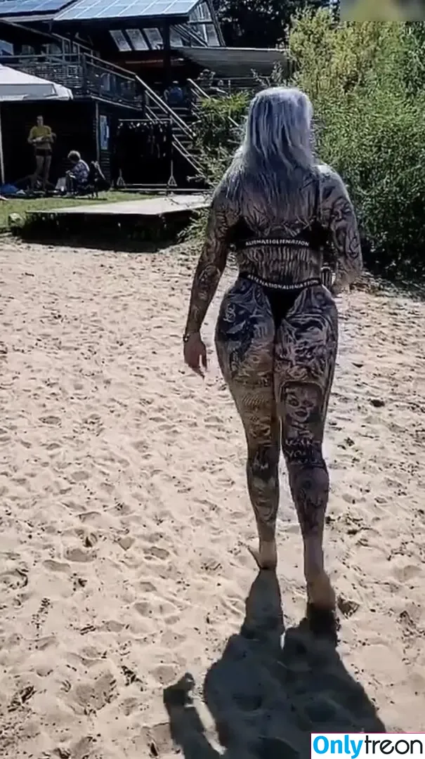 Zombieprinzessin nude photo #0039 (laurachesnok)