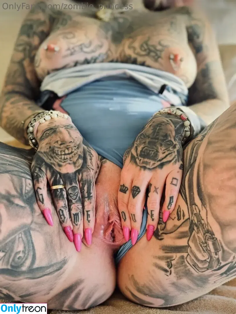 Zombieprinzessin nude photo #0145 (laurachesnok)