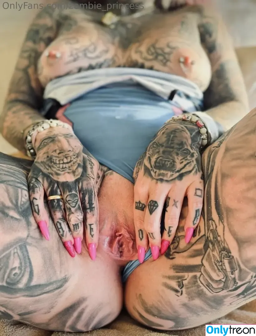 Zombieprinzessin nude photo #0156 (laurachesnok)