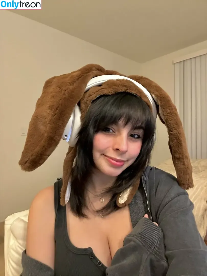 ZoyyySauce nude photo #0005 (zoyyysauce.tv)