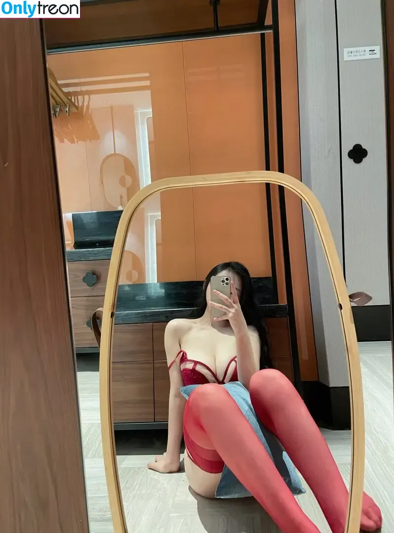 zuo_gongzi nude photo #0023 (ZuoGongzi)