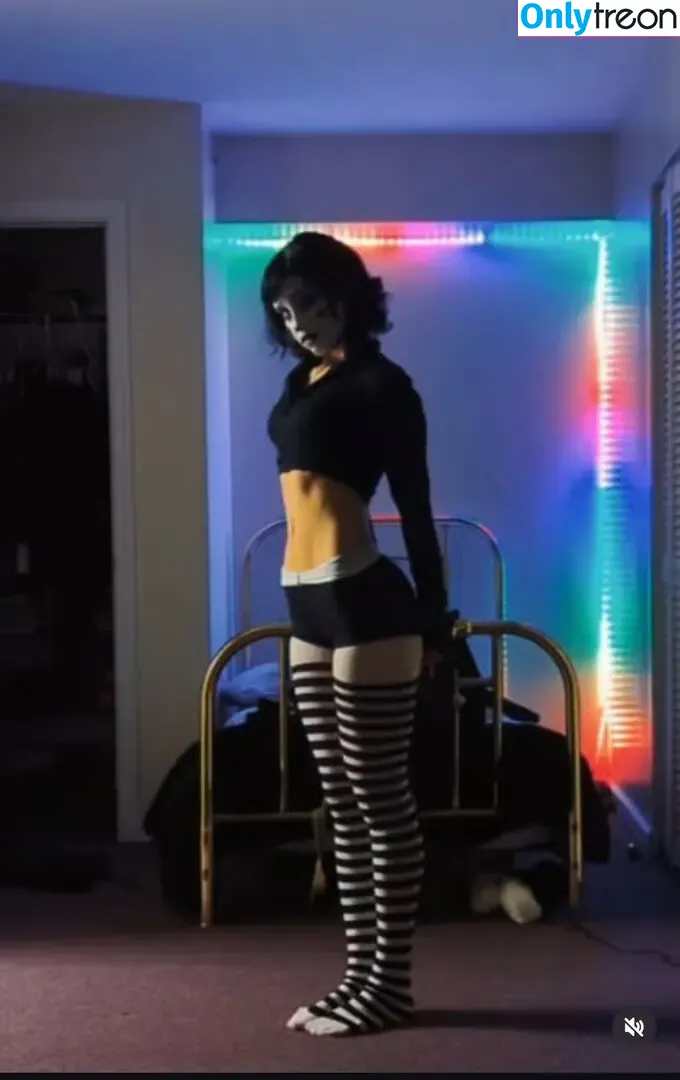 Zz.eazoning nude photo #0002 (zzeazoning)