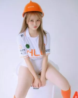 ZziZzi / zizzi_j / zzi_zzi._ / 찌찌 nude photo #0149
