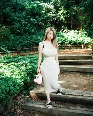ZziZzi / zizzi_j / zzi_zzi._ / 찌찌 nude photo #0162