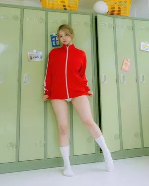 ZziZzi / zizzi_j / zzi_zzi._ / 찌찌 nude photo #0176