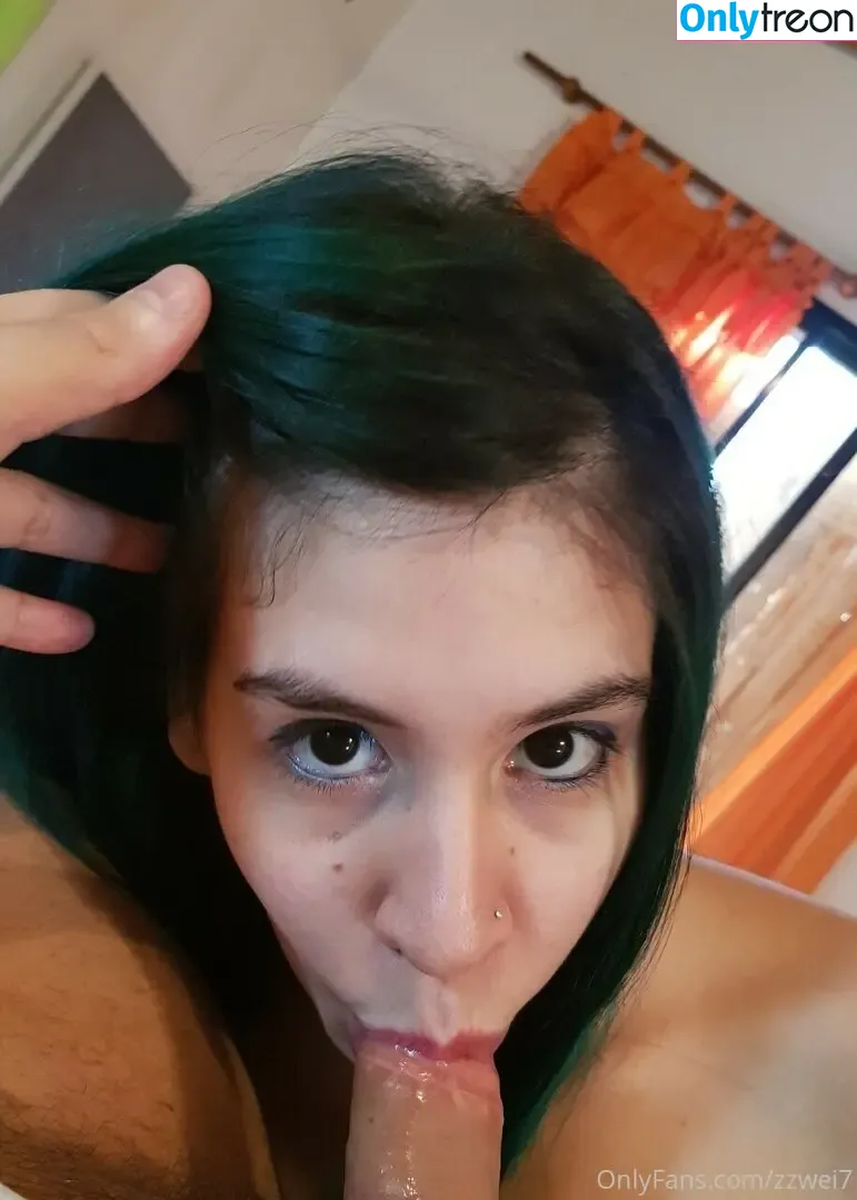 zzwei7 nude photo #0009 (Zzwei7_ / loree)