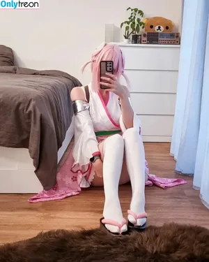  nude photo #0003