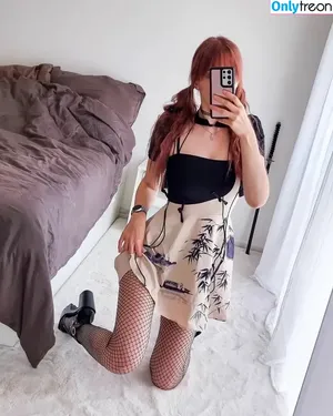  nude photo #0004