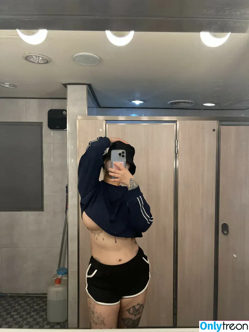 171jun1999 nude photo #0113 (171jun1999)