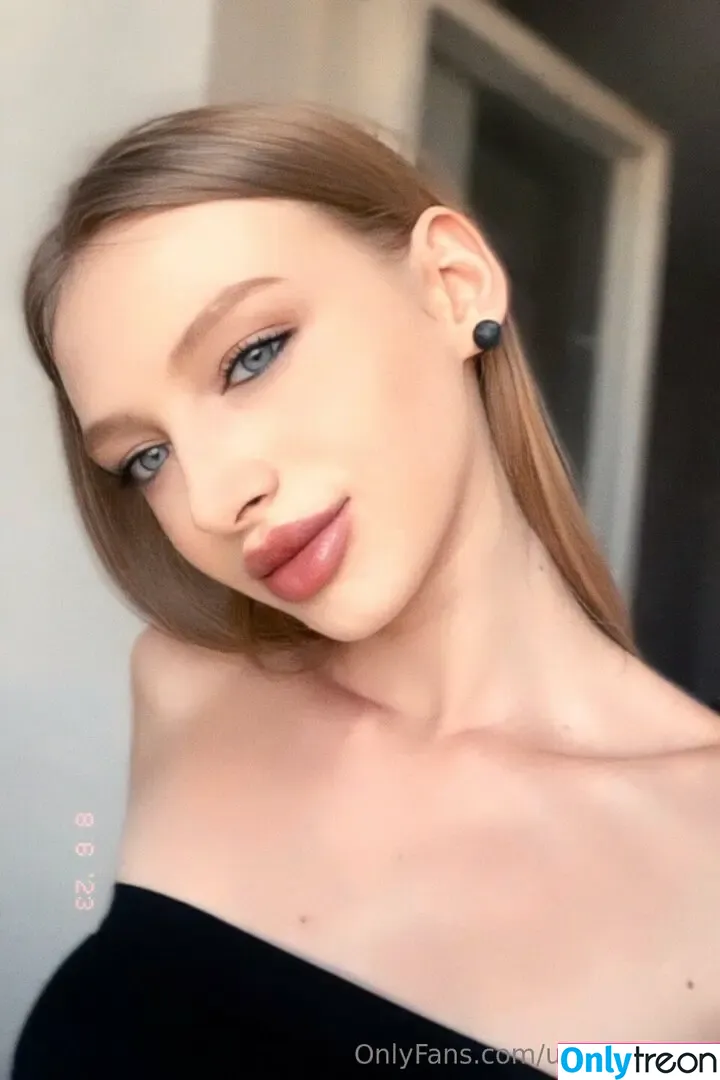 18y.o_anna nude photo #0007 (annaomusic)