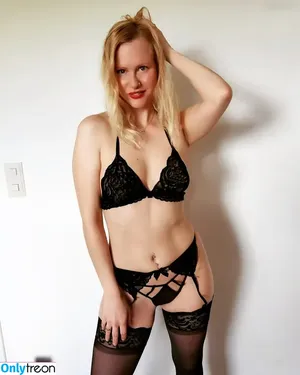  nude photo #4942