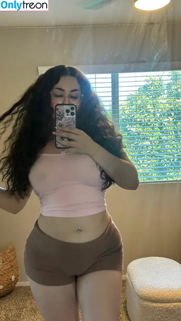 777kittykay nude photo #0029 (runawaymermaid / theemisskittykay)