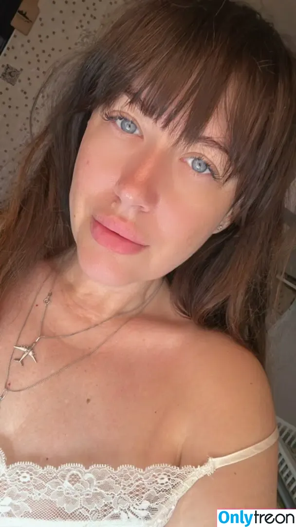 _85_D_ nude photo #0004 (85_d_ / але це не точно)