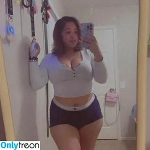 98.mitzyy / Mitzyy98 nude photo #0003