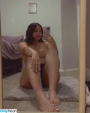 98.mitzyy / Mitzyy98 nude photo #0006