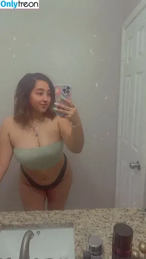 98.mitzyy / Mitzyy98 nude photo #0036