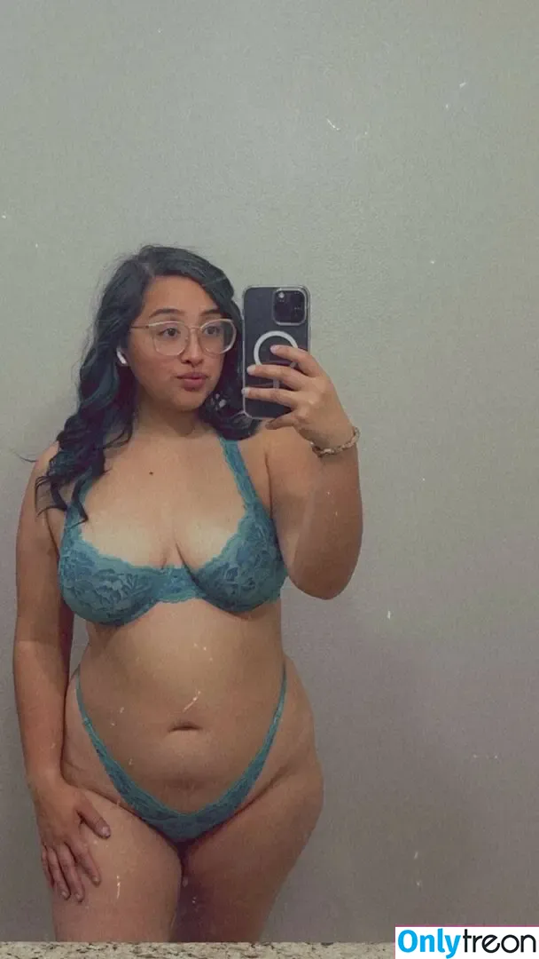98.mitzyy nude photo #0049 (Mitzyy98)