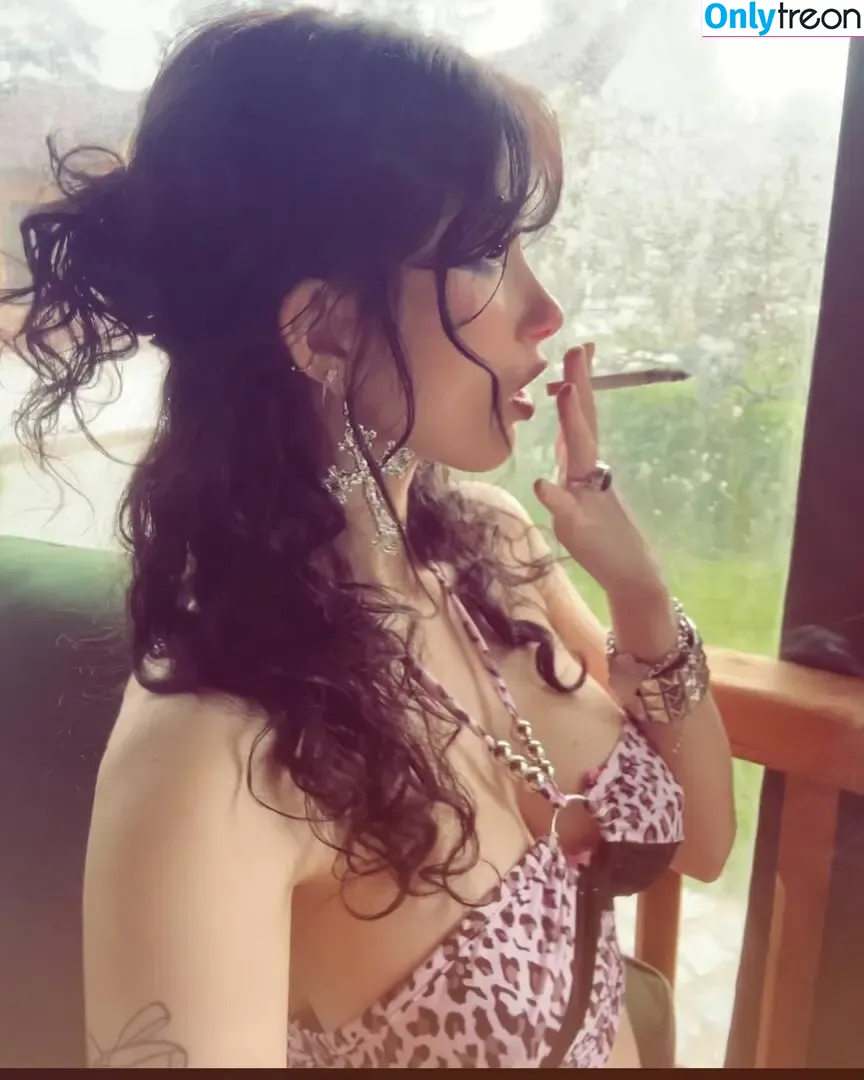 1likesushi nude photo #0026 (1iviaperez / Livia Perez)