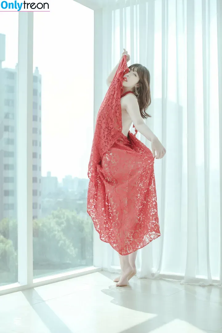 2lyn_98 nude photo #0041 (lynie)