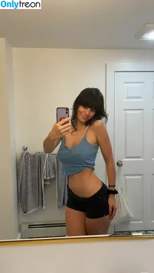 1tsa111ove / heyyyitsarah / hiimsarahsworld / santaswatchlist / sarahsworld1212 nude photo #0012