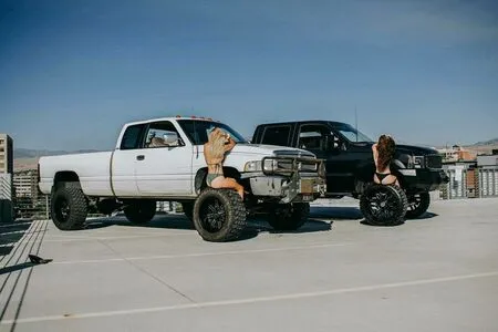 4x4froad / Annelisehope19 / TrucK & Car Girls / doubledoffroad / yogirlcassjax фото голая #0062