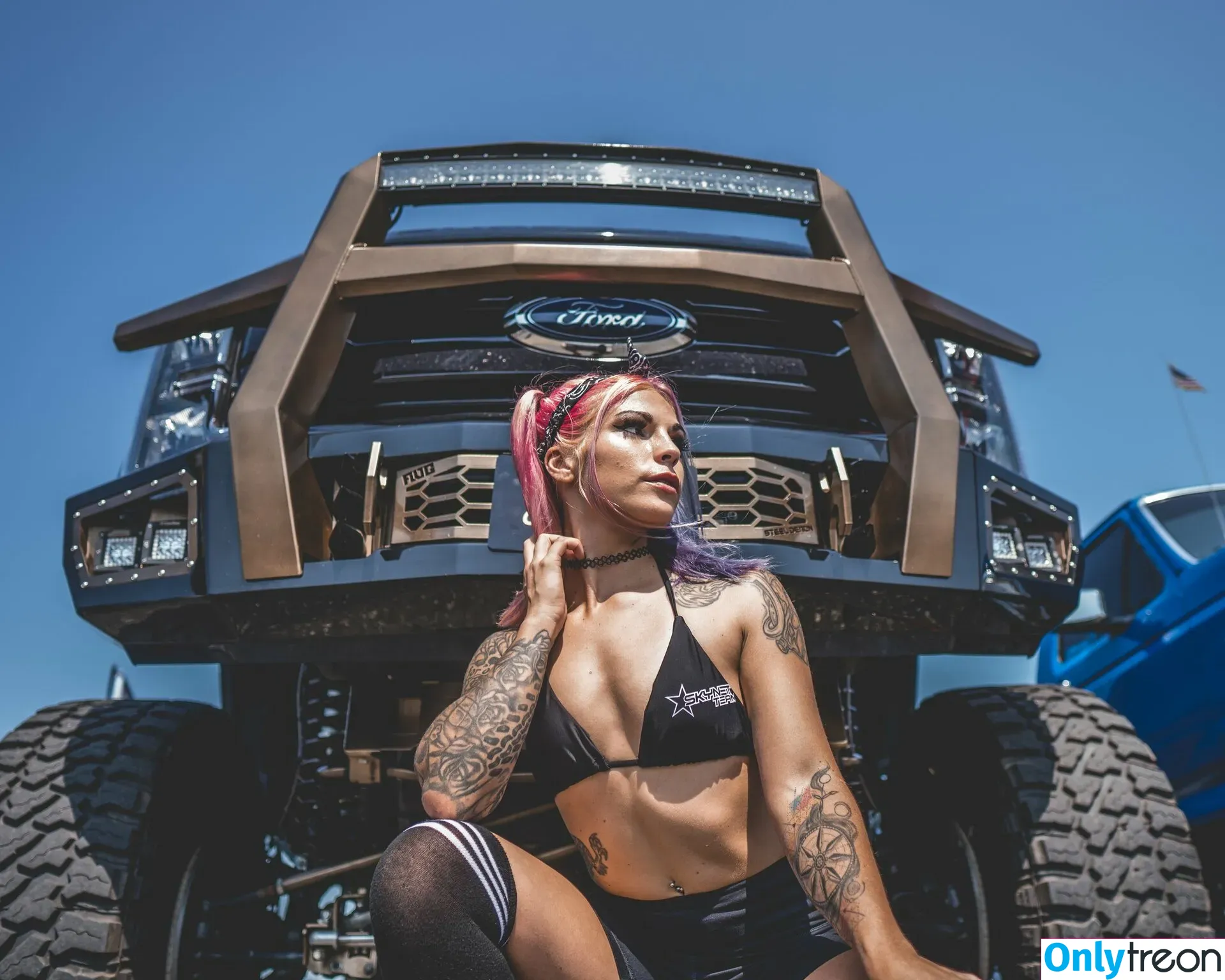 4x4froad nude photo #0086 (Annelisehope19 / TrucK & Car Girls / doubledoffroad / yogirlcassjax)