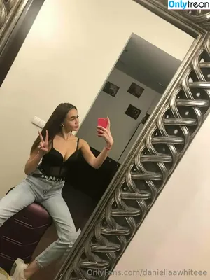 a_alexxxaa_alx / _trulyalexus nude photo #0005