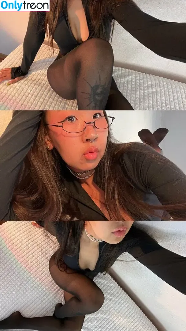 A11yson nude photo #0017 (A1ly)