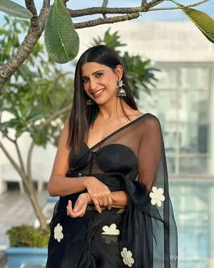 Aahana Kumra / aahanakumra фото голая #0038