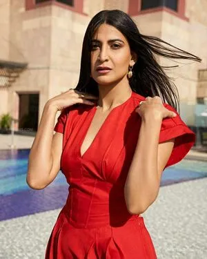 Aahana Kumra / aahanakumra фото голая #0054