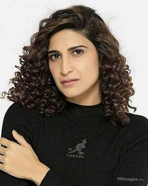 Aahana Kumra / aahanakumra фото голая #0088