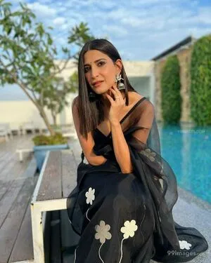 Aahana Kumra / aahanakumra фото голая #0092