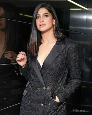 Aahana Kumra / aahanakumra nude photo #0106