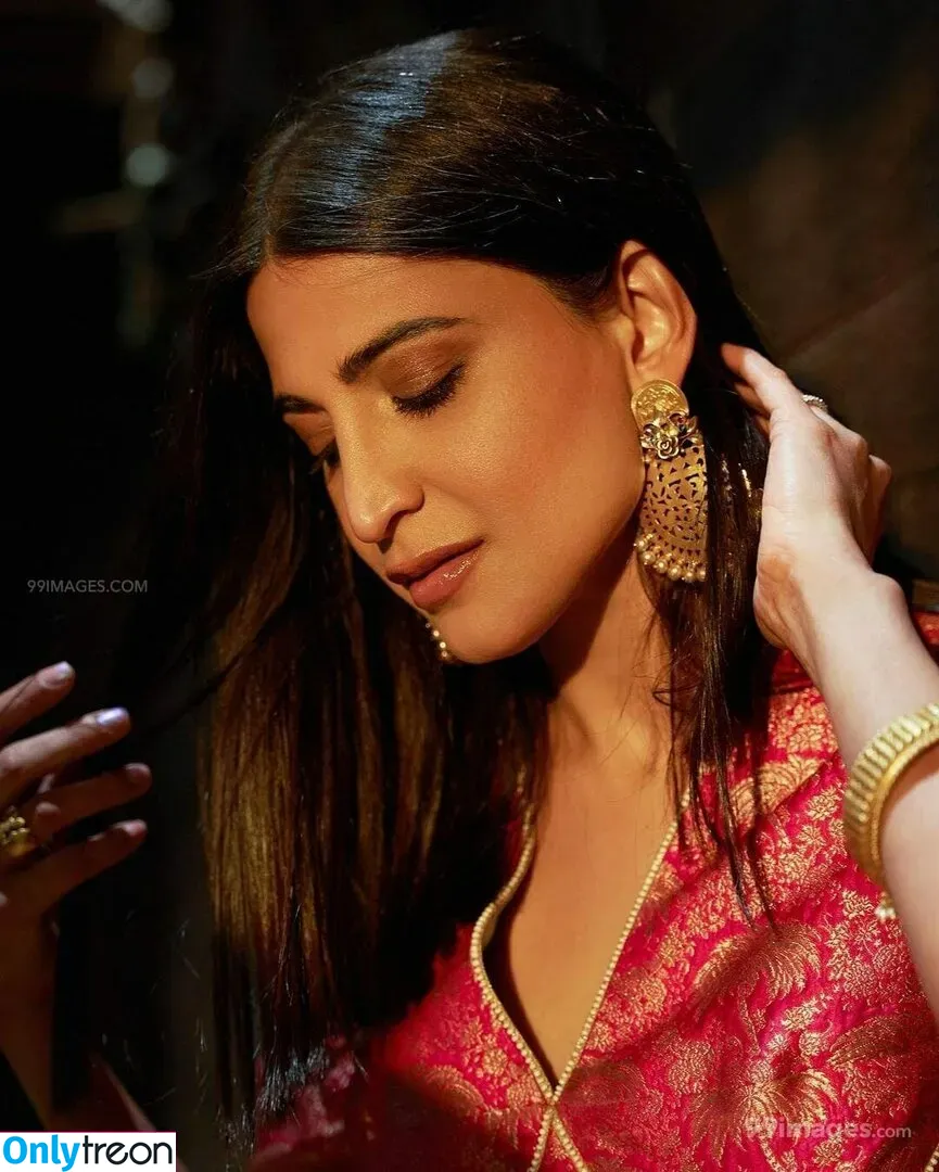 Aahana Kumra nude photo #0003 (aahanakumra)