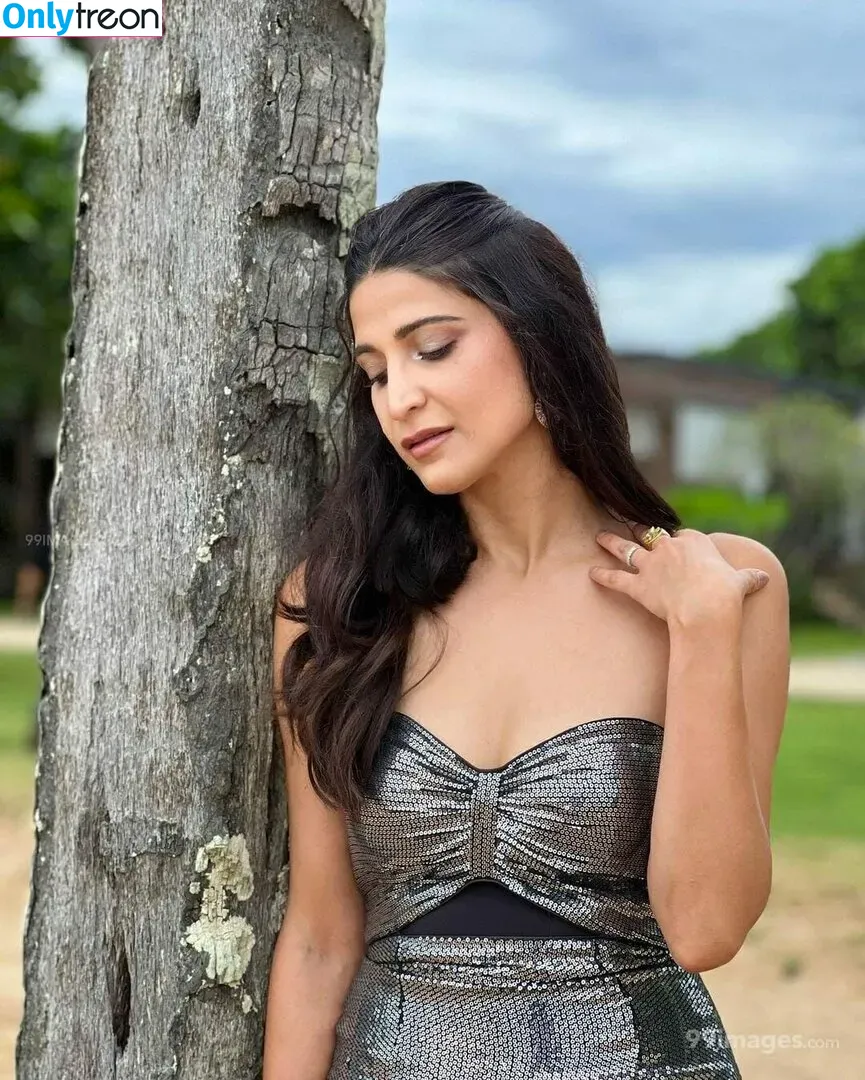 Aahana Kumra nude photo #0021 (aahanakumra)