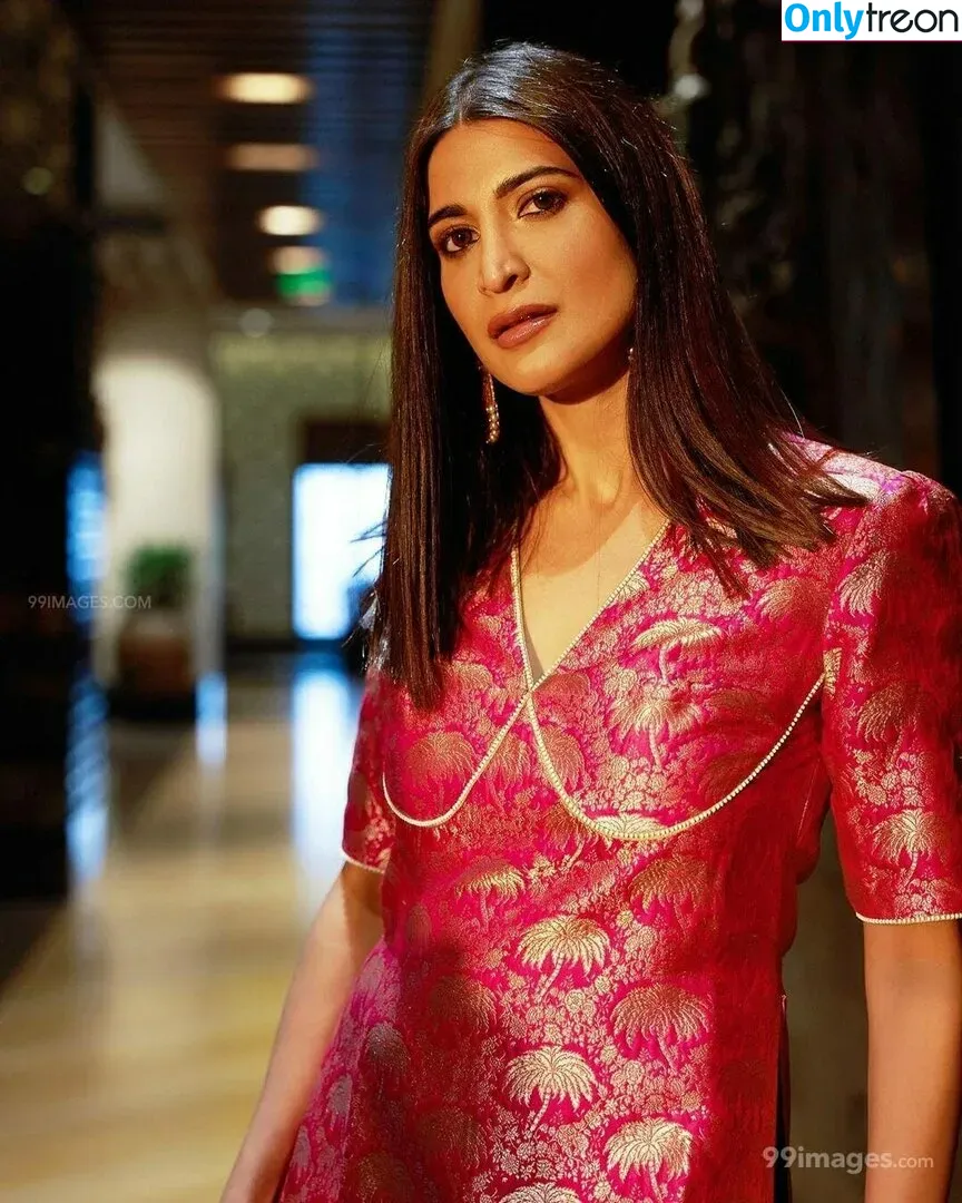 Aahana Kumra nude photo #0027 (aahanakumra)