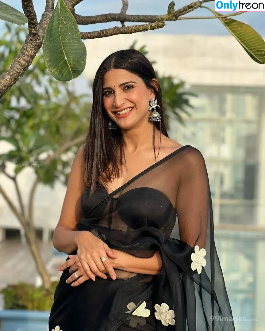 Aahana Kumra голая photo #0032 (aahanakumra)