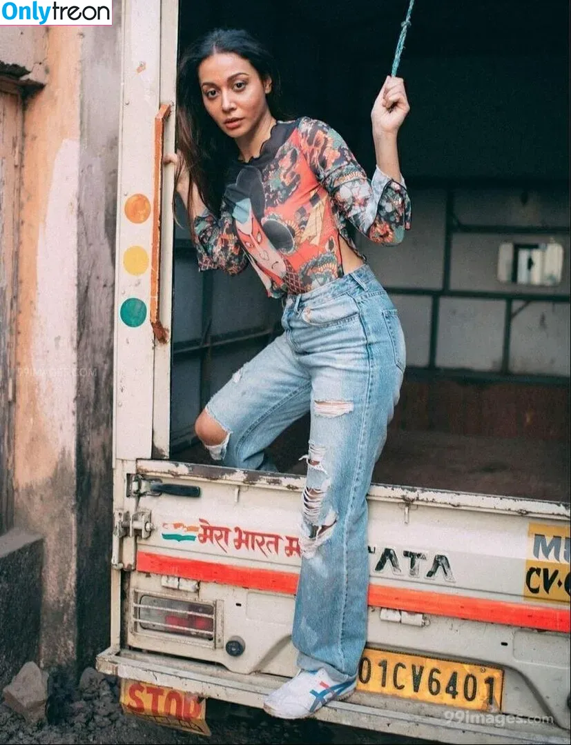 Aahana Kumra голая photo #0128 (aahanakumra)