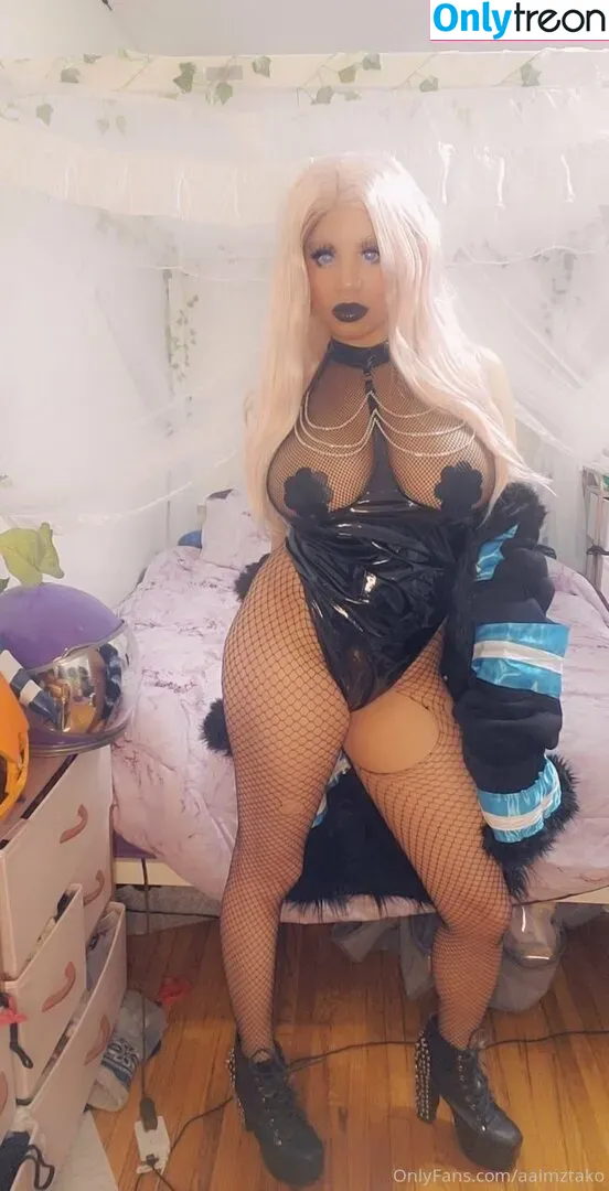 aaimztako nude photo #0202 (aaimztako)