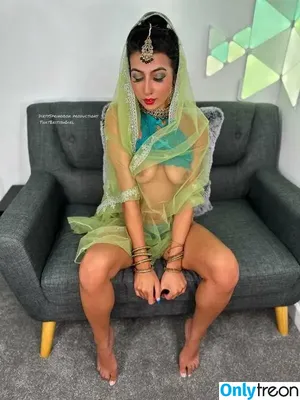 Aaliyah Yasin / _thatbritishcouple / aaliyah.yasin / thatbritishg1rl nude photo #0625