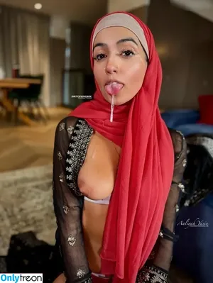 Aaliyah Yasin / _thatbritishcouple / aaliyah.yasin / thatbritishg1rl nude photo #0705