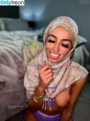 Aaliyah Yasin / aaliyah.yasin / aaliyahyasin.official / thatbritishg1rl фото голая #0731