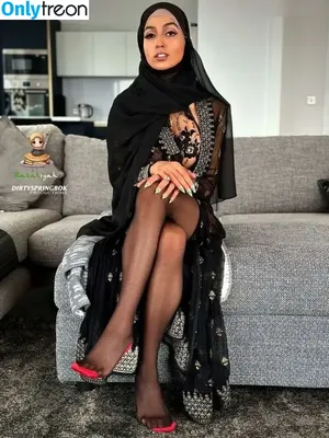 Aaliyah Yasin / _thatbritishcouple / aaliyah.yasin / thatbritishg1rl nude photo #0751