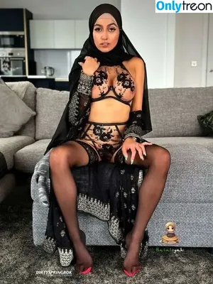 Aaliyah Yasin / _thatbritishcouple / aaliyah.yasin / thatbritishg1rl nude photo #0754