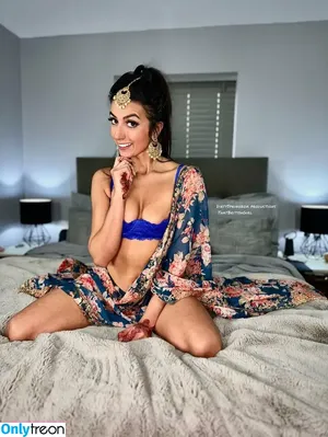 Aaliyah Yasin / _thatbritishcouple / aaliyah.yasin / thatbritishg1rl nude photo #0904