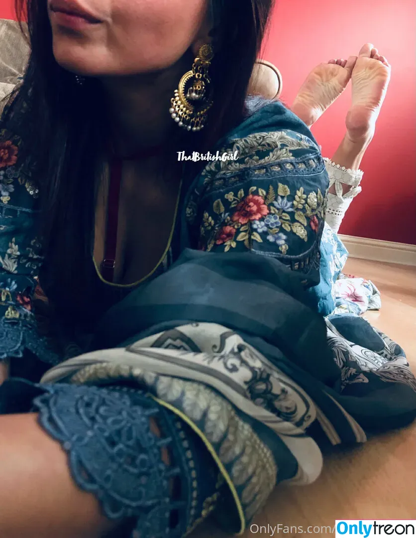 Aaliyah Yasin nude photo #0480 (_thatbritishcouple / aaliyah.yasin / thatbritishg1rl)