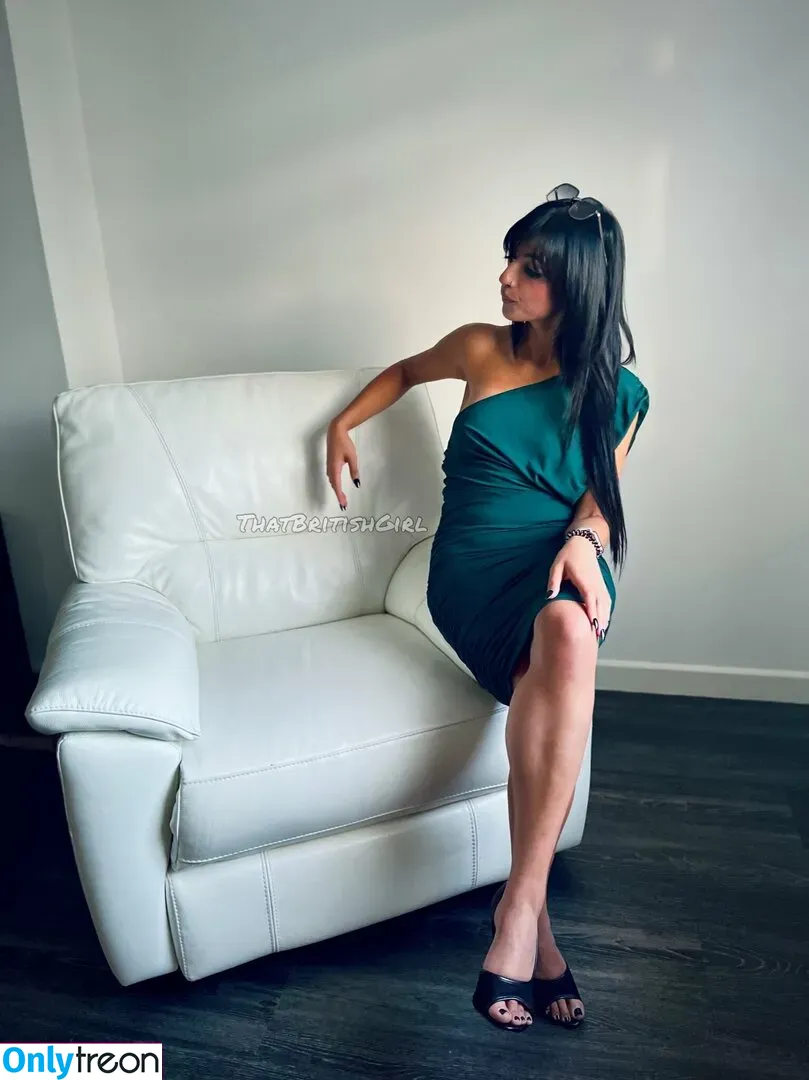 Aaliyah Yasin nude photo #0589 (_thatbritishcouple / aaliyah.yasin / thatbritishg1rl)